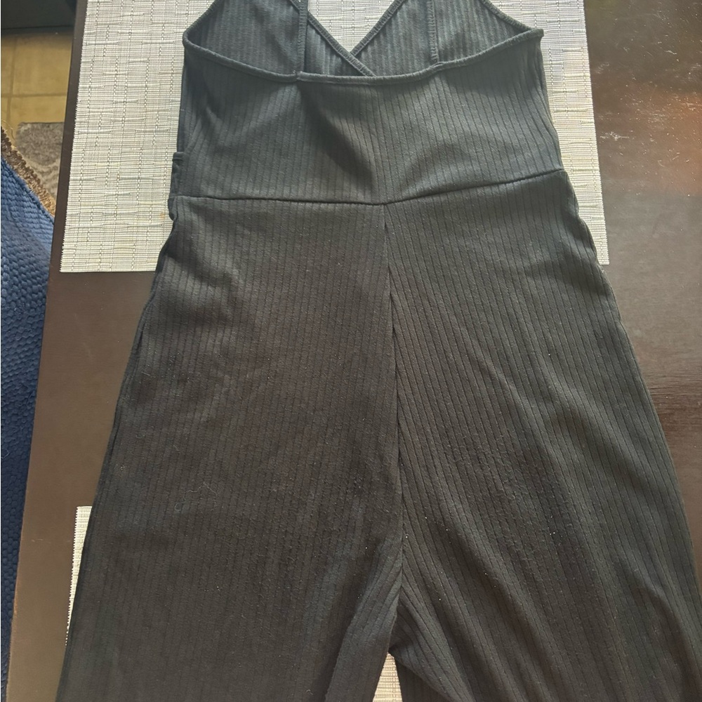Forever 21 size medium black jumper comes above the ankles cute with heels. - Picture 3 of 7